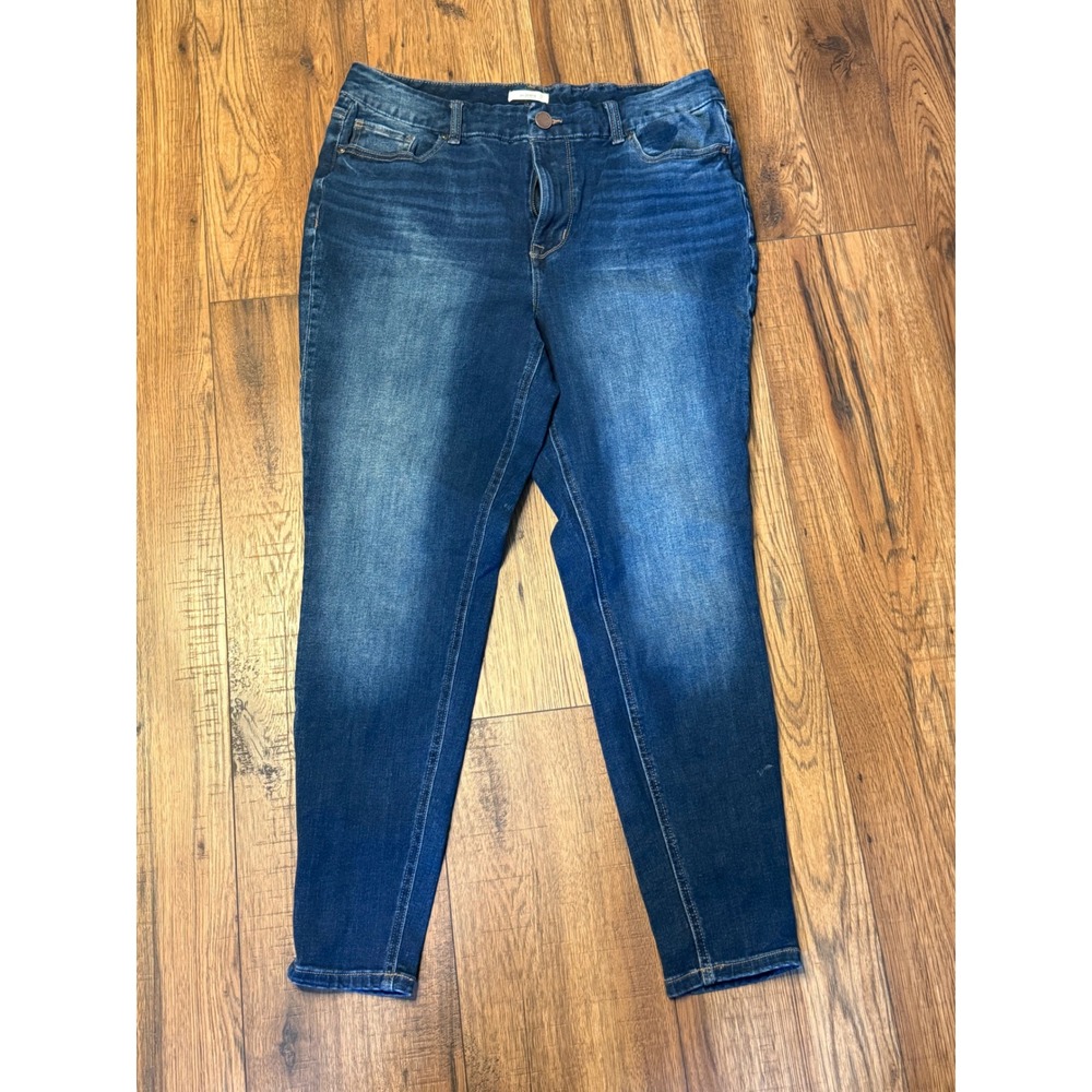 Maurices M Jeans Womens Large Regular Medium Wash Skinny Denim Blue Stretch